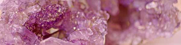 A close up picture of a piece of Quartz Amethyst cluster